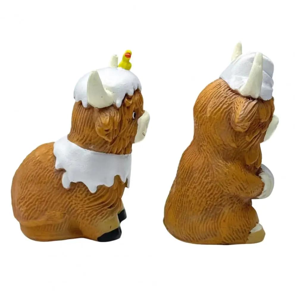 Resin Decor for Girls Highland Cow Resin Figurine Cute Bath Cap Sculpture Unique Desk Shelf Decor Small Statue Gift for Cow