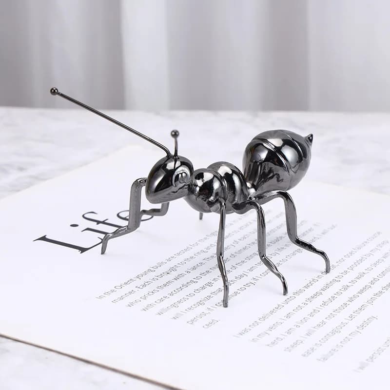 Ant Statue Abstract Art Metal Desk Decoration Crafts Jewelry Gold/Silver Ant Art Sculpture Room Aesthetic Decoration