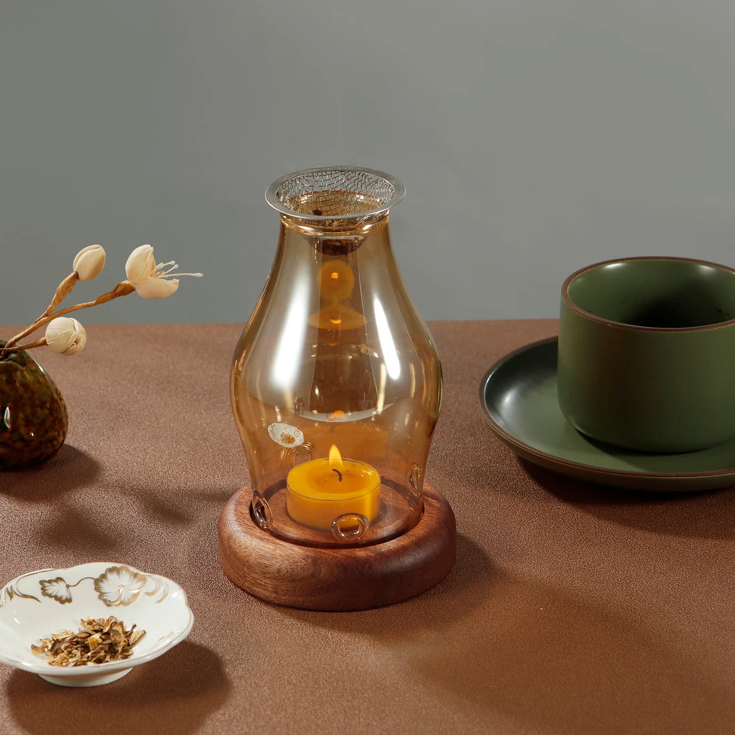 Glass Candle Holder Aromatherapy Heating Holder with Wooden Base Aromatherapy Incense Burner for Yoga SPA Aromatherapy