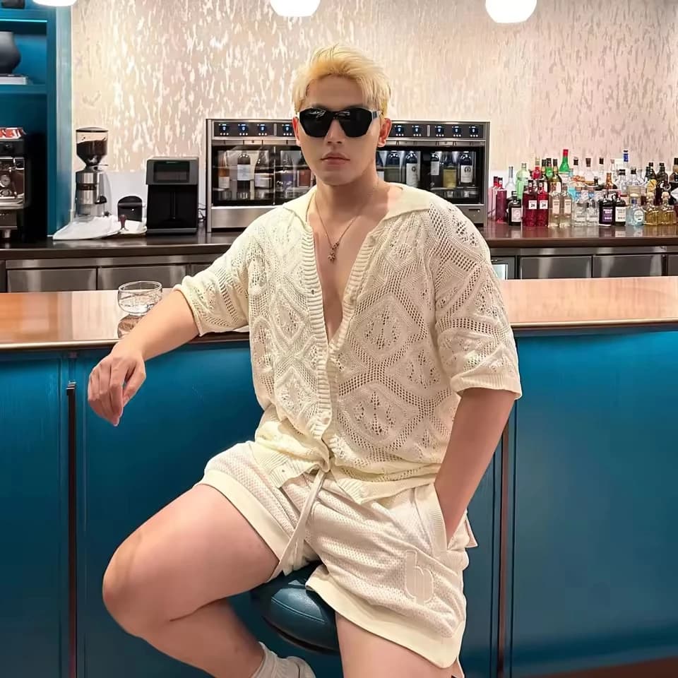 American New Fashion Vintage Men's Solid Color Hollowed Out Short Sleeve Single-breasted Knitted T-shirts Male Apricot Coats