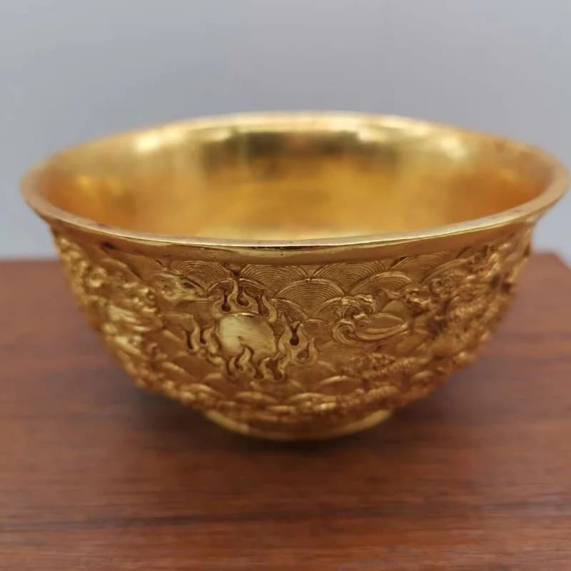 Antique copper bowl, thickly gilded with double dragons, made in the Qianlong era, collected from rural areas
