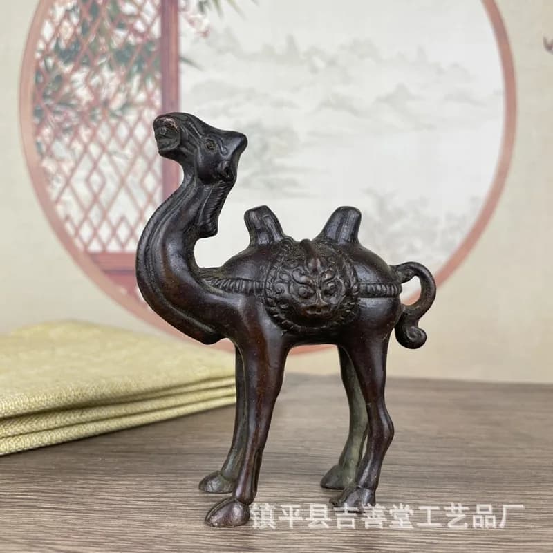 Desert Camel Animal Figurine Vintage Alloy Craft Figurine Antique Shelf Home Wine Cabinet Tea Pet Figurine