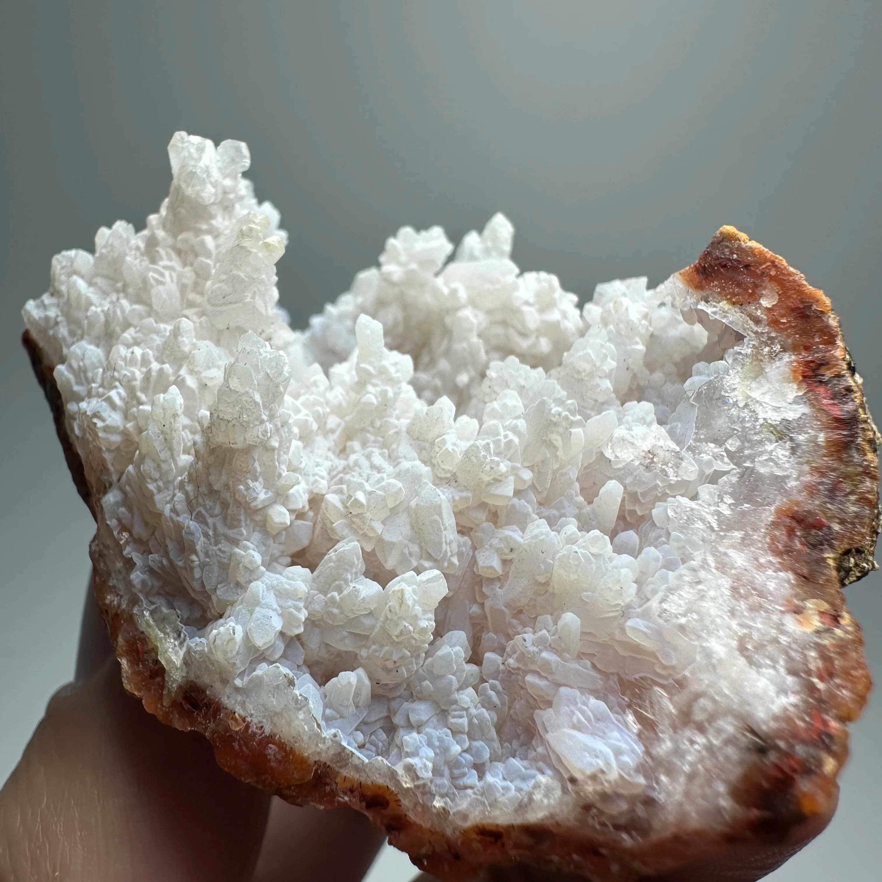 Natural crystal agate cave mineral specimens, healed quartz crystals, stones, rocks, gemstones, collectors and healed ones from