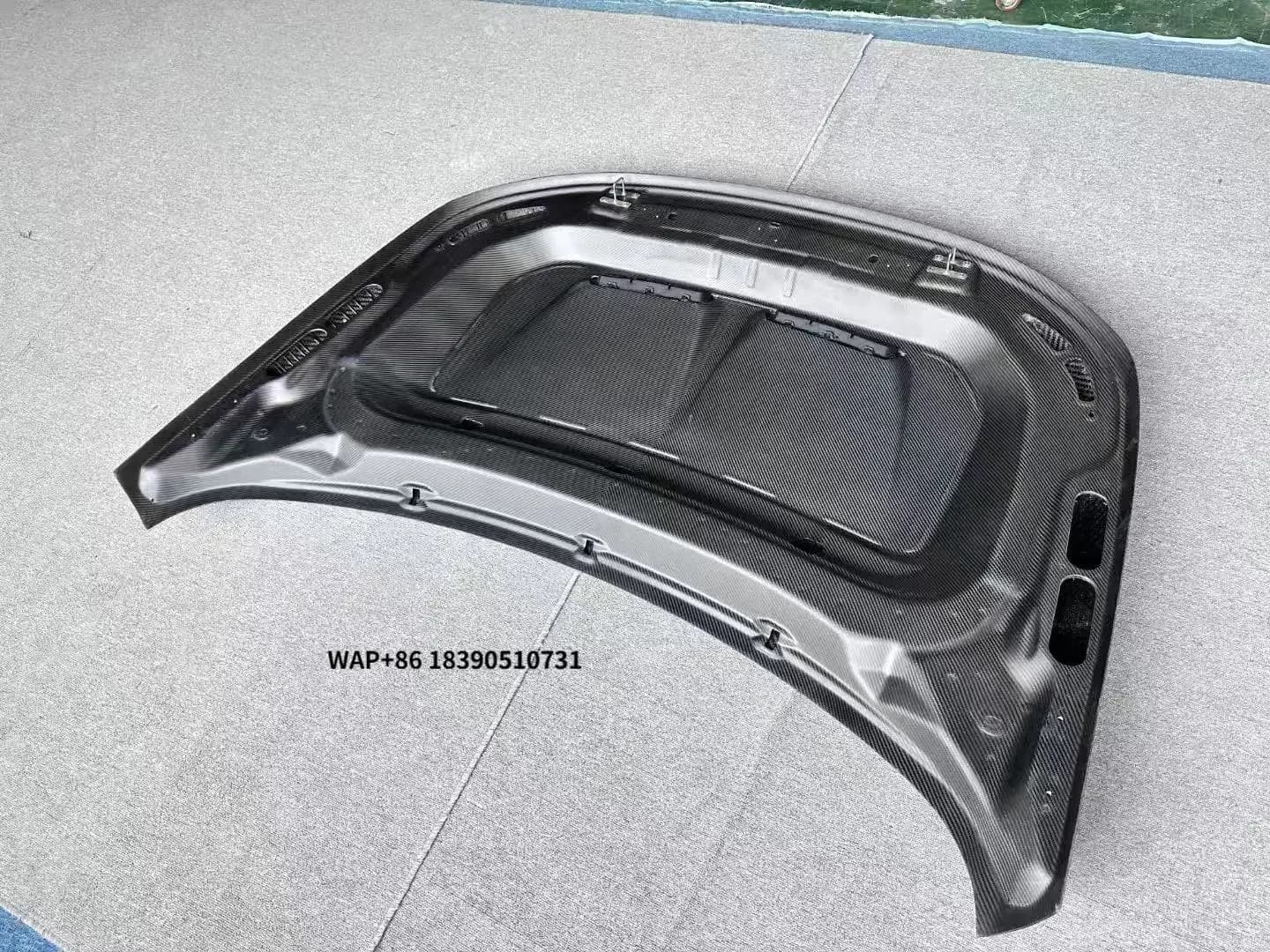 Factory New High Quality Dry Carbon Fiber Hood for Range Rover Sport
