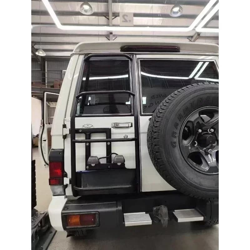 Rear tailgate ladder, tailgate ladder, climbing ladder, freight elevator