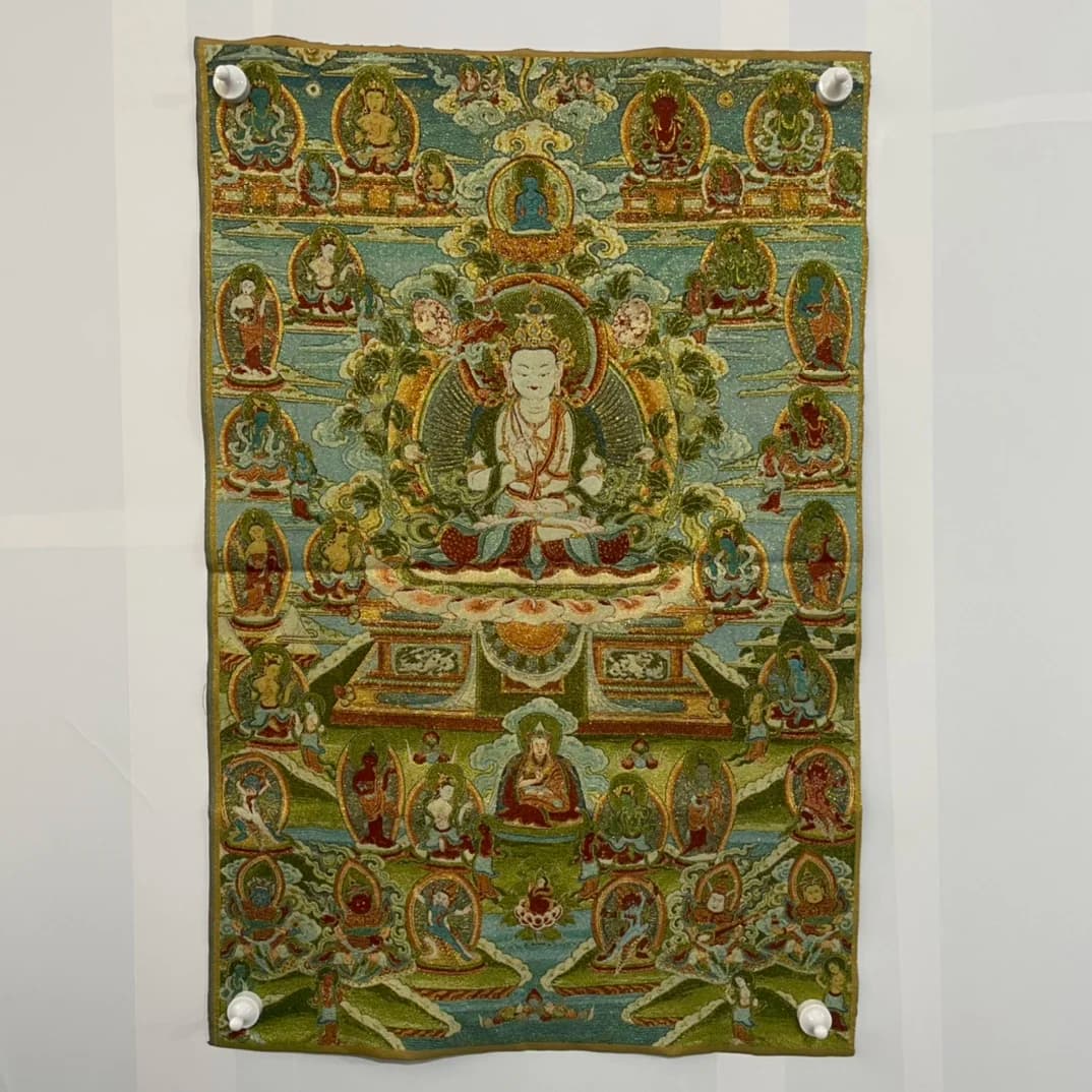 35"Thangka Embroidery Tibetan Buddhism Silk Embroidery Avalokitesvara Guanyin Bodhisattva Buddha Thangka Worship Hall Town house