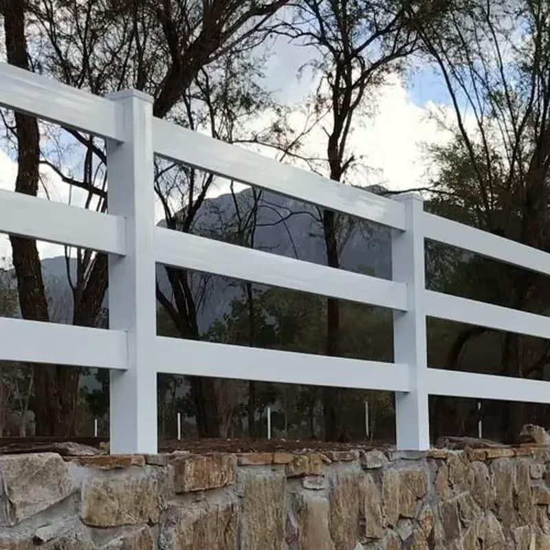 High Quality Plastic Vinyl PVC Horse Paddock Fence Post and Rail Fence Ranch Fence