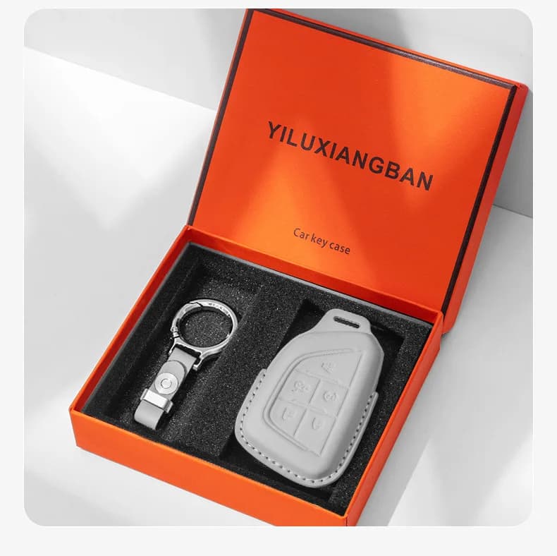 For Cadillac XT5 Car Key Cover First-layer Cowhide High-end Key Case Buckle for Men and Women Interior Modification