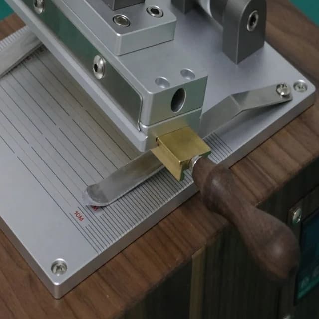 Mini Manual Hot Foil Stamping Machine for Leather Gilding Press Handmade Letter Number Trademark Wallet Automatic Handcraft Tool