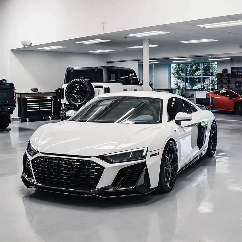 High Quality 2021 Style Body Kit Fit For R8 Old Model Upgrade New Look Front & Rear Bumper Exterior Upgrade Parts