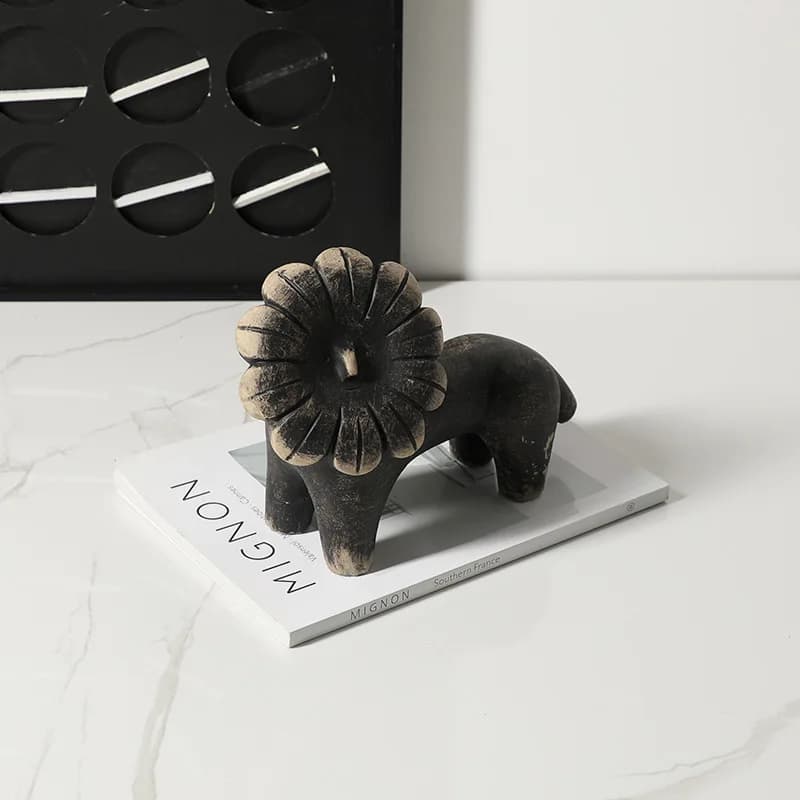 Wabi-sabi retro style abstract animal sun lion ornament, homestay  bookcase home desktop creative crafts