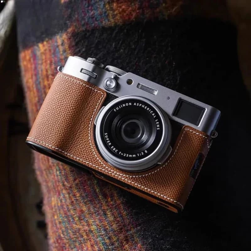 Camera case, camera bag, leather case.