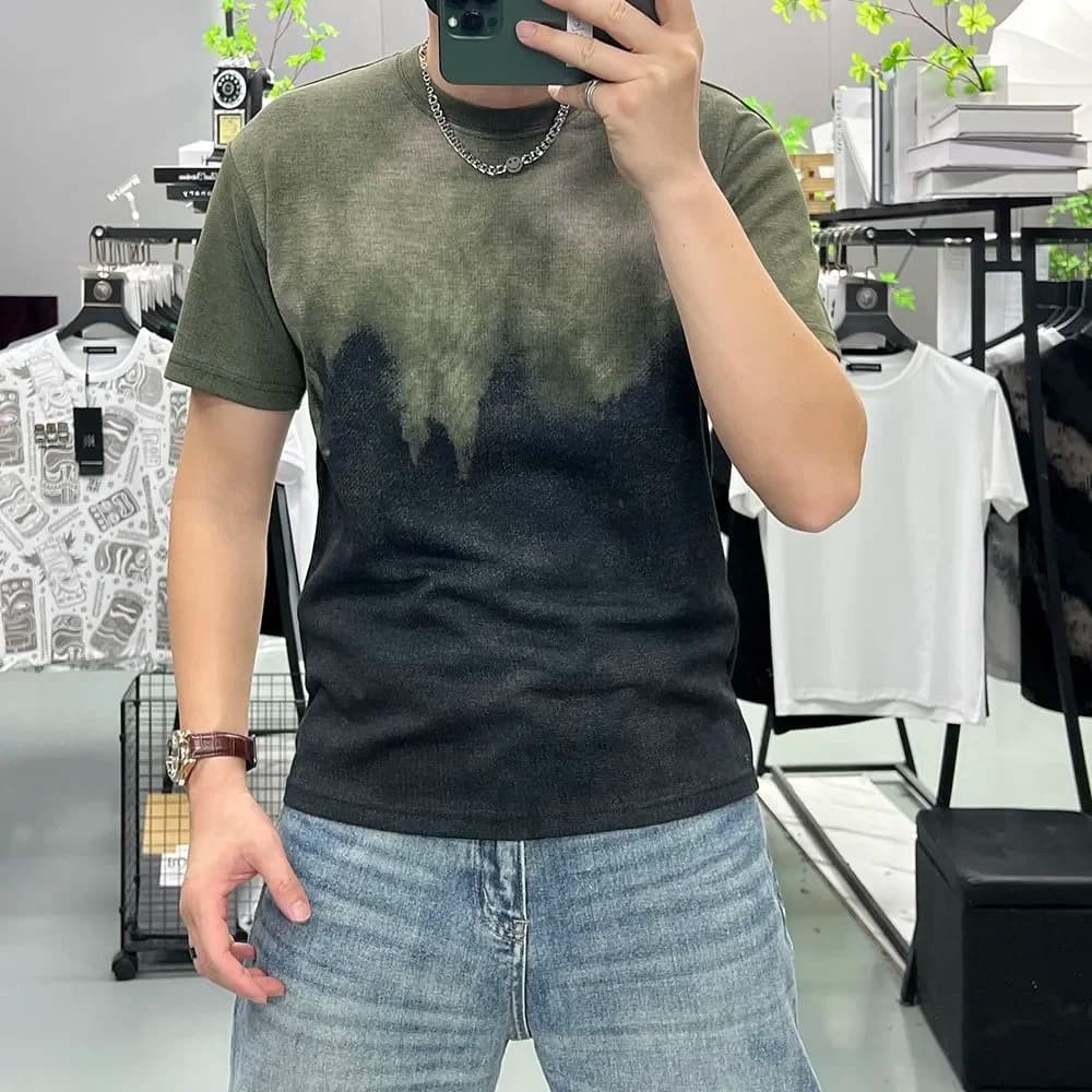 Men's Abstract Pattern Gradient T-Shirt Casual Short Sleeve Round Neck Tee for Daily Wear Summer Comfort Fit