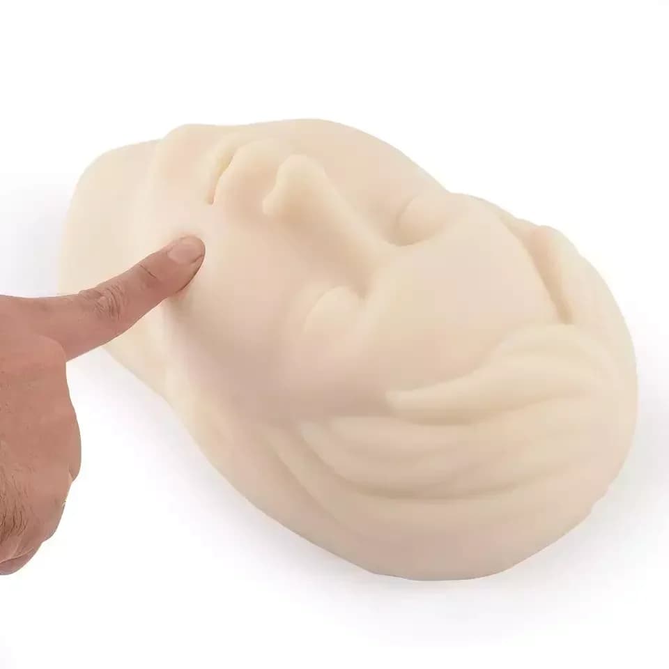 Simulated Female Silicone Injection Mannequin Training Model Applied in Aesthetics Training for Esthetician