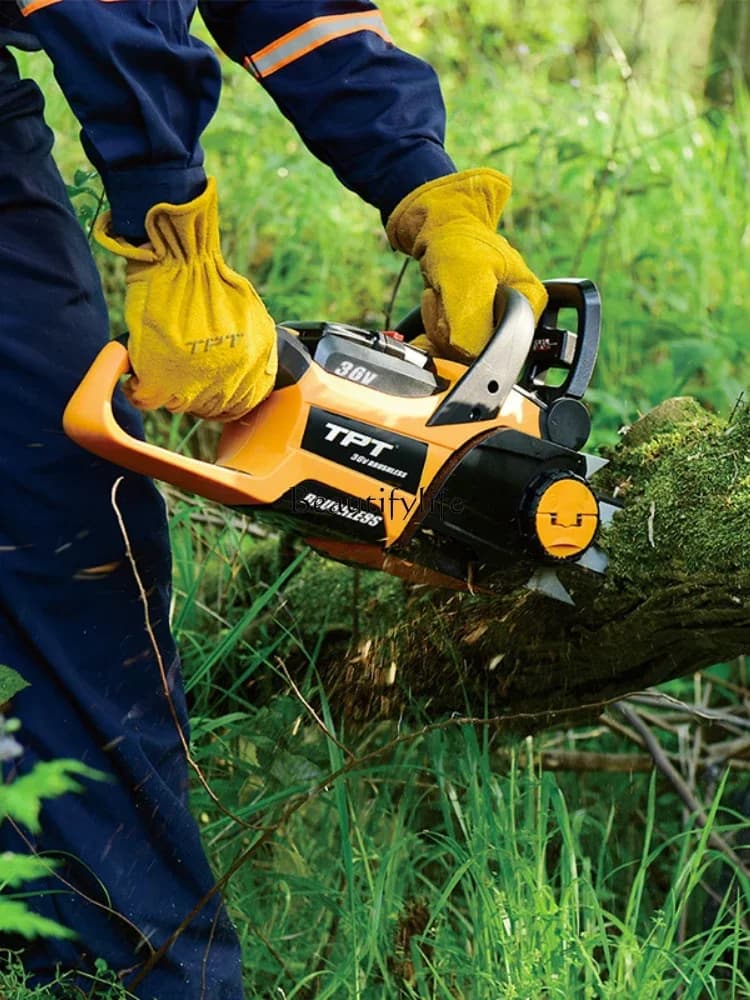 06Chainsaw logging rechargeable household handheld high-power tree chopping machine
