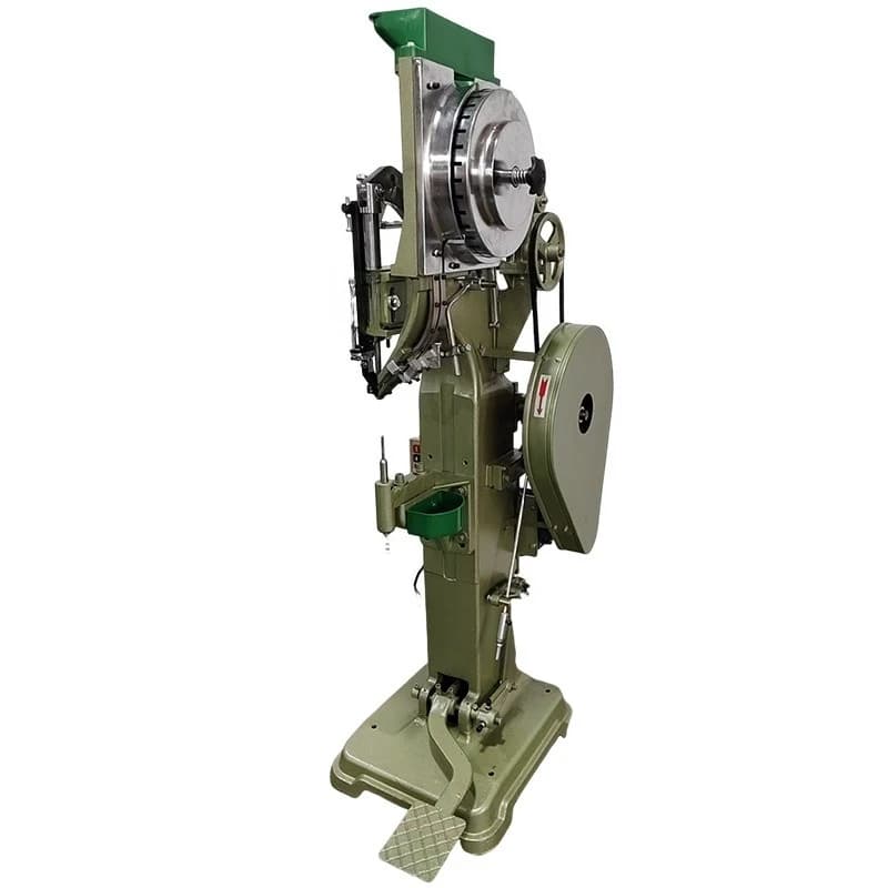 Bench hardware accessories Riveting riveting machine Four-claw nail riveting machine