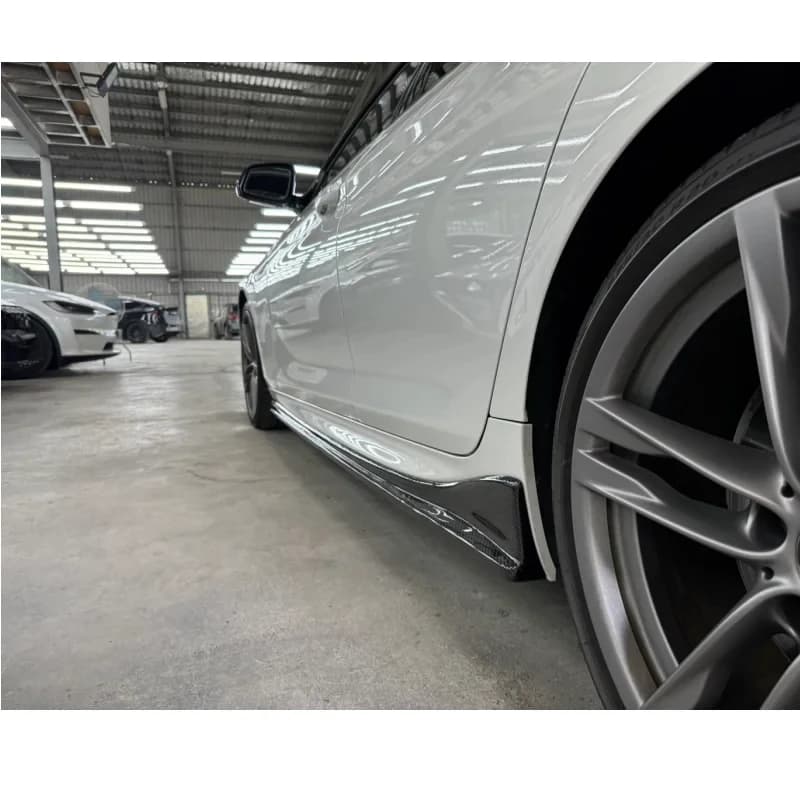 Hot Selling New 3D Style Carbon Fiber Side Screw-On Lips 2012-2018