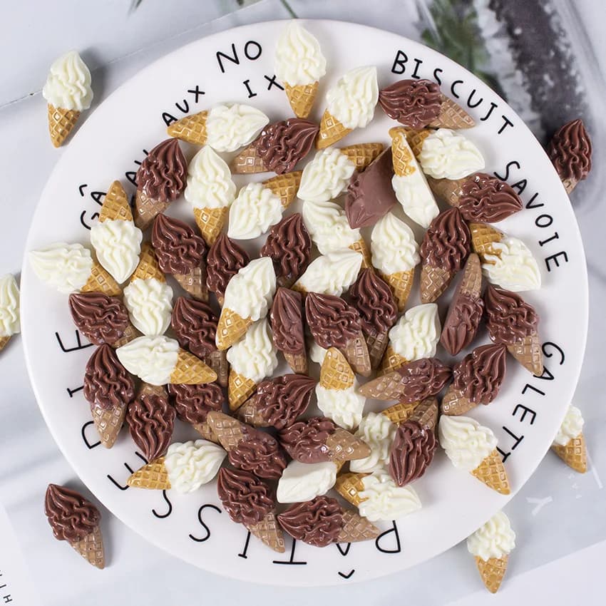 3pcs Mini Chocolate Ice Cream Cone Dessert Kitchen Scene Ice Cream Model Dollhouse Resin Doll Accessories Decoration Home Decor