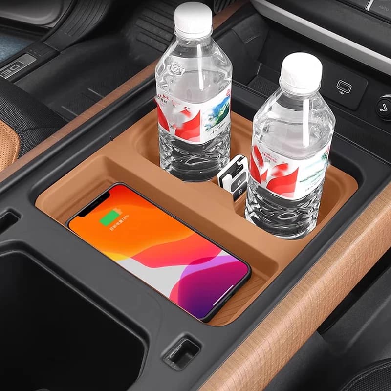 For Land Rover Defender 110/90/130 modified central control wireless water cup holder silicone non-slip 22-24 storage pad