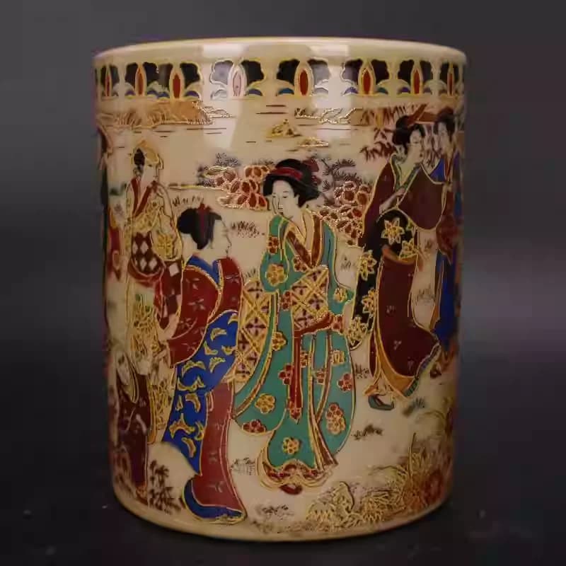 Handmade Jingdezhen Qianlong Brush Pot Maid Pattern Retro Porcelain Antique Ornament