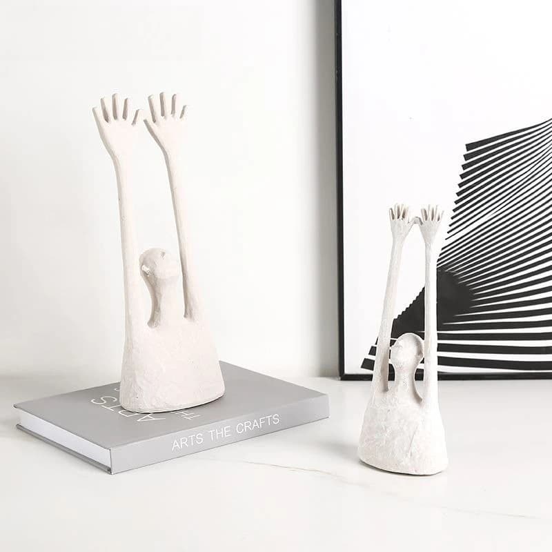 Creative minimalist retro resin old hand-raising ornament, model room, homestay living room home decoration
