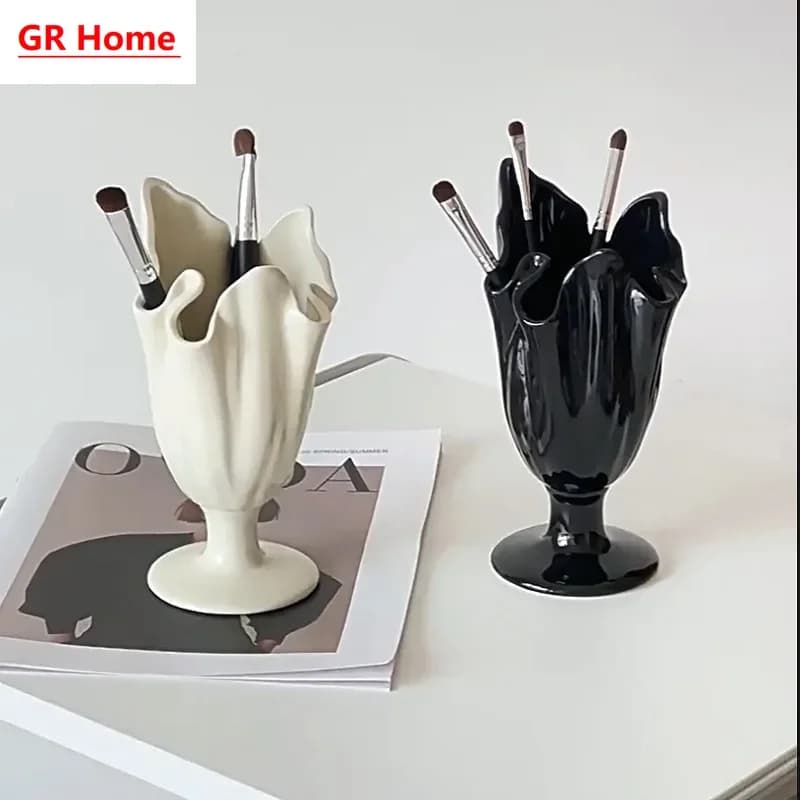 High-end Ceramic Vase Desktop Ornament, Unique Makeup Brush Holder, Creative Pen Holder & Decorative Vase Ornament
