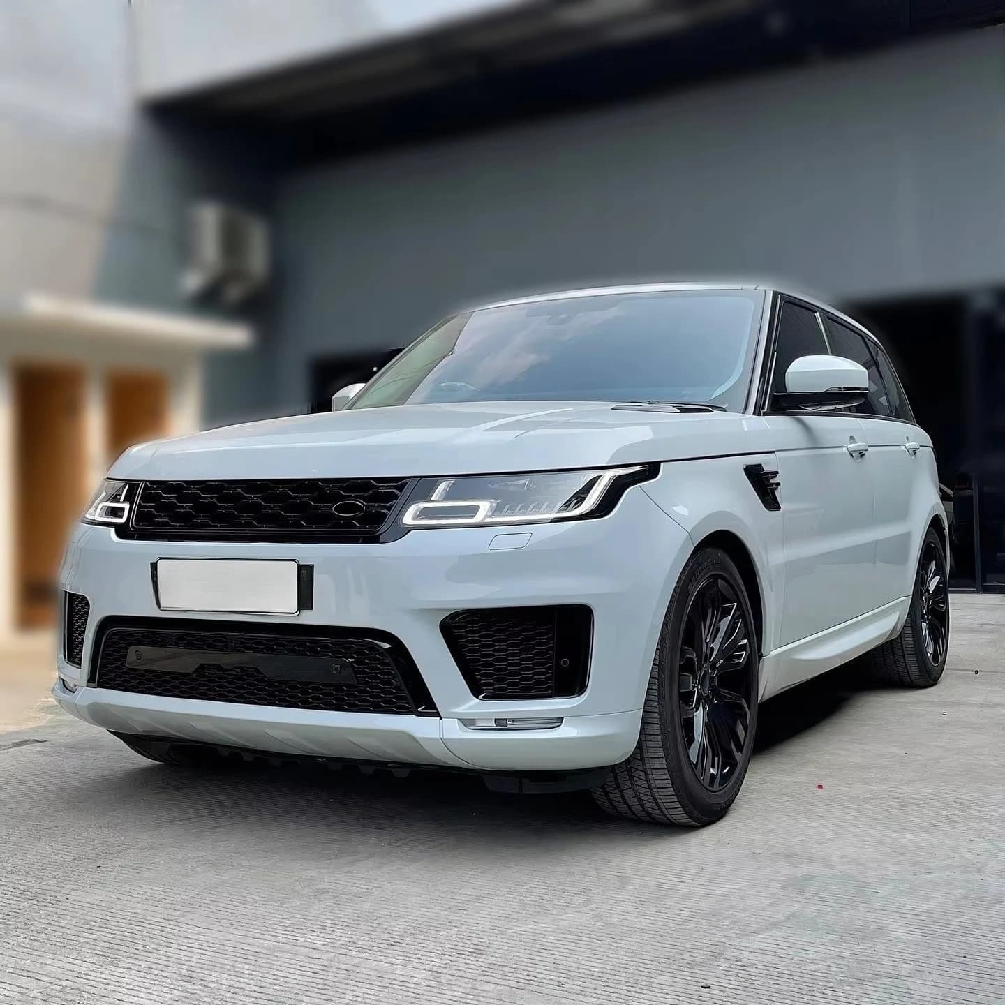 Body Kit for  Range Rover Sport 2014-2017 Change to 2018-2022 OEM Style with Front and Rear Bumper