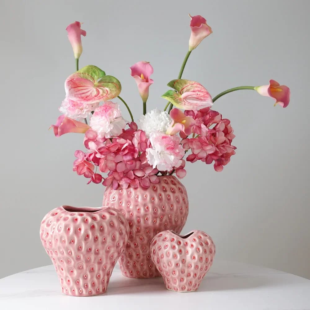 Creative Strawberry Vase Ceramic Large Flower Vase for Living Room Home Decoration Homestay Art Ornament Feng Shui Fruit Vase