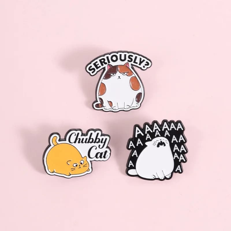 Cartoon Cute Fat Cat Brooch Casual Commute Funny Orange Cat Metal Badges Pins for Gift DIY Bag Clothes Hat Accessories Wholesale