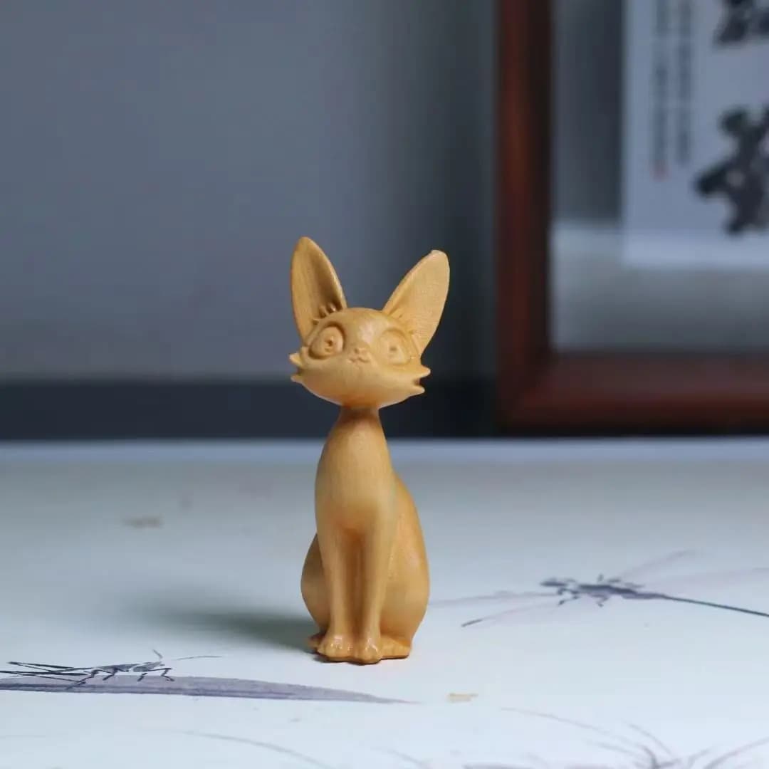 Cypress Wood Carved Elegant Cartoon Cat Figurine Cute Kitten Wenwan Hand Play Simple Gift For Girlfriend Desktop Ornament