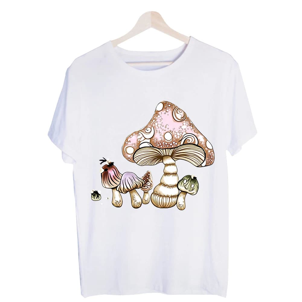 Women's Mushroom Graphic Tee, Short Sleeve Crew Neck T-Shirt for Casual Nature-Inspired Summer Outfits