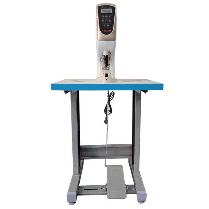 Manufacturer spot computer servo punching and buckling machine does not hurt hands nailing machine four-in-one buckle hardware
