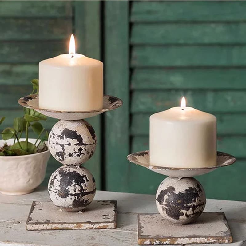 Vintage Distressed Metal Candle Holder, Double Ball Design, 15.5cm Height, White Plate, Farmhouse Style Decorative Stand