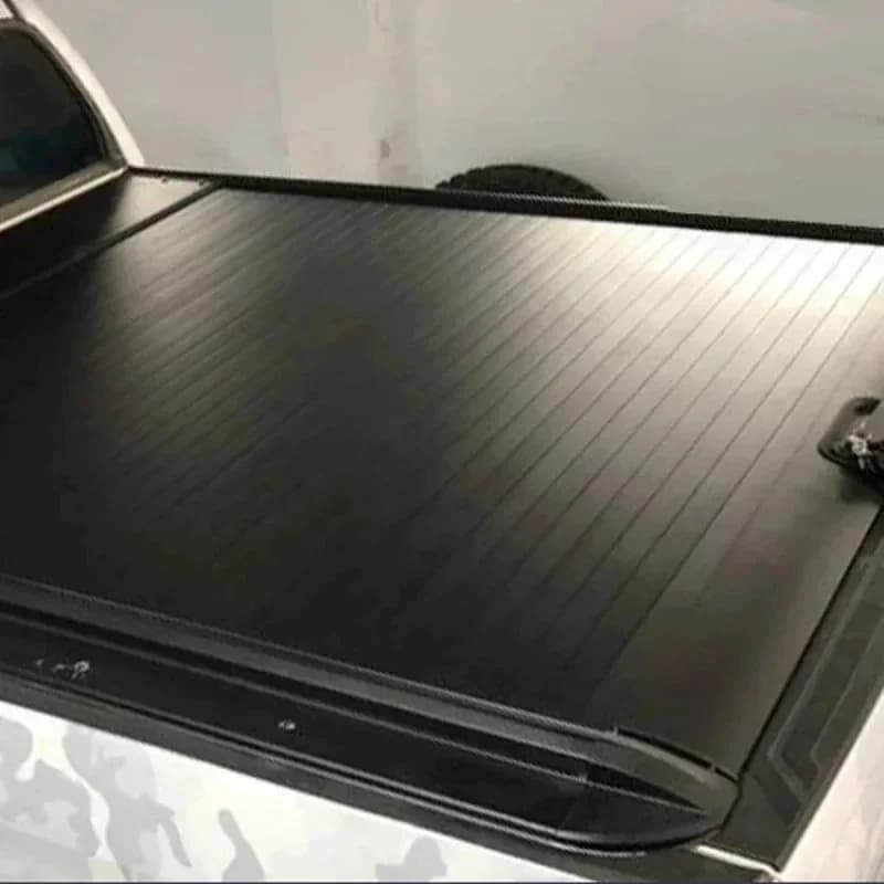 Premium Auto Accessories Factory Direct Sale Pickup Truck Bed Roller Lid Retrac Tonneau Cover Exterior Accessory