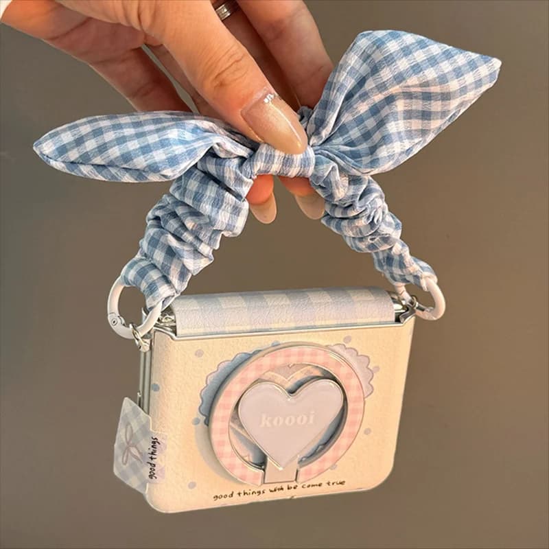 zflip7 Case Cute Magnetic heart stand Flip Phone Cases for For Samsung Z Flip 7 zflip6 5 Case with Blue checkered bow wristband