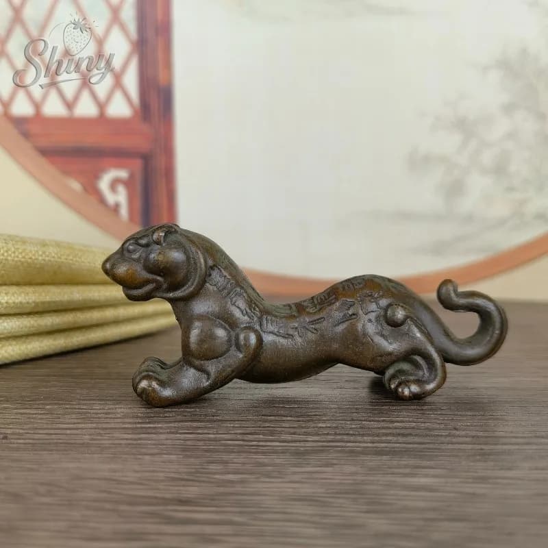 Antique-style Bronze Artifact Qin Dynasty Tiger Token, Yangling Tiger Token Ornament, Military Token
