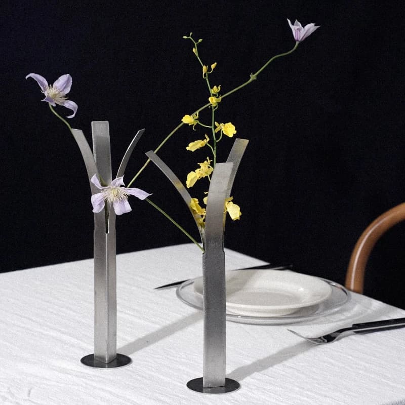 Minimalist Stainless Steel Vase Creative Metal Flower Arranger Office Tabletop Decor for Home Artistic Living Room Ornaments