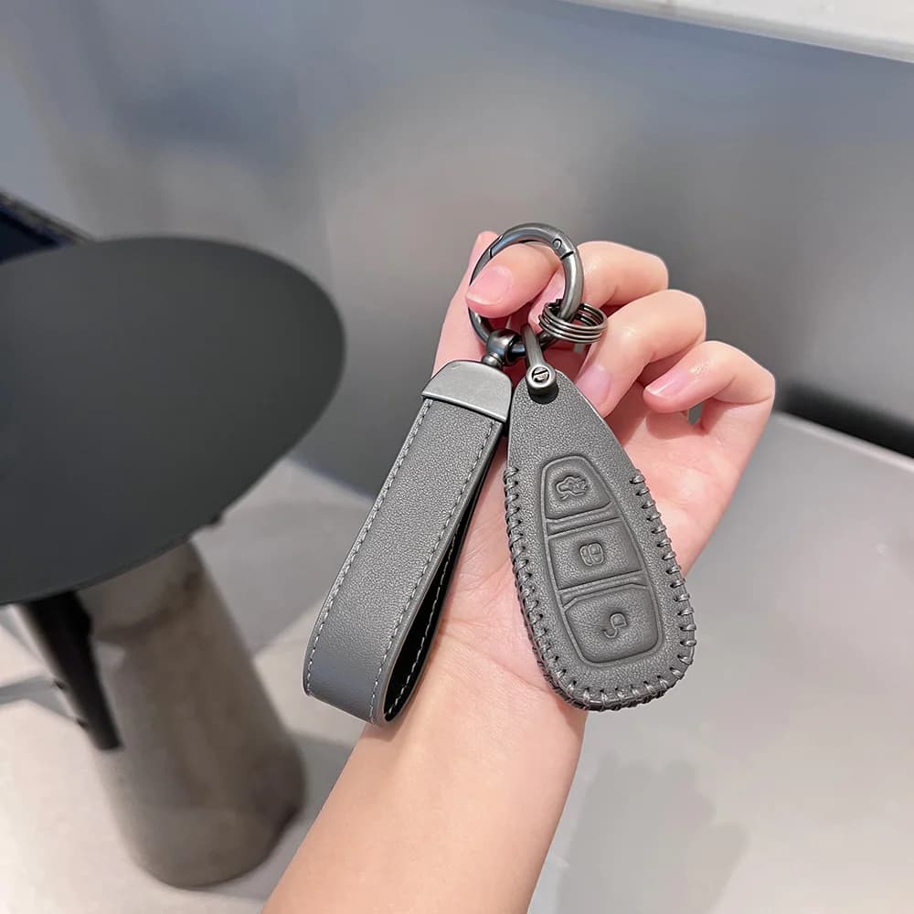 Leather Car Remote Key Case Cover Shell Keychain For Ford Escape KUGA Car Key Bag 2013 2015 2016 2017 2018 2019 Auto Accessories