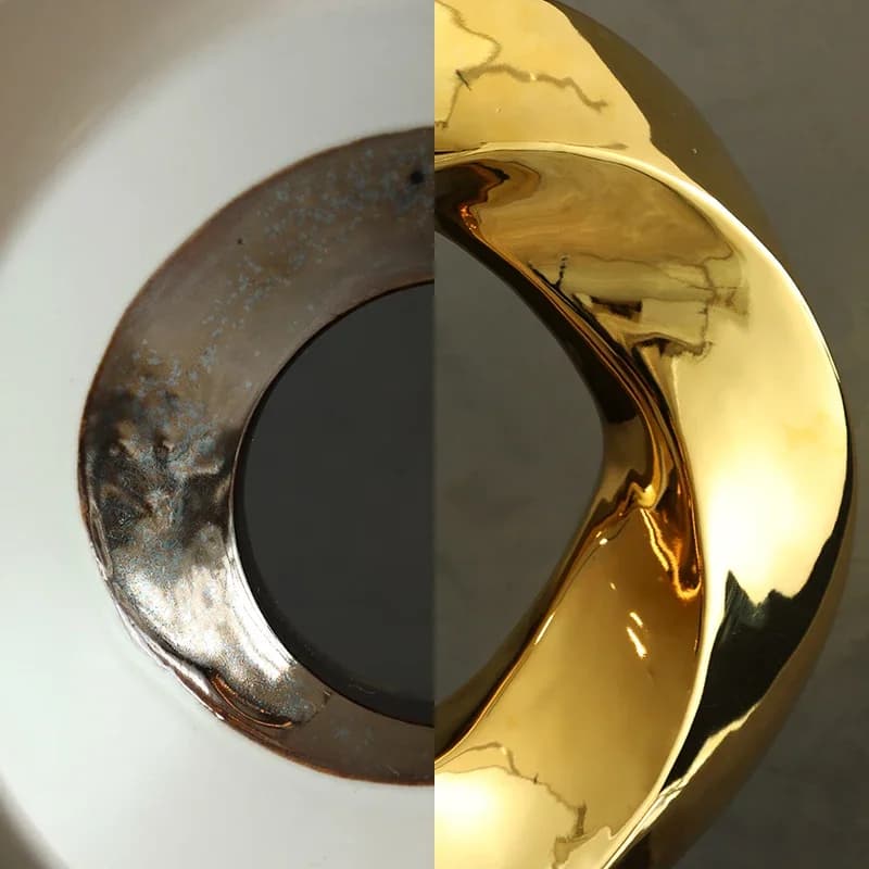 Gold luxury round ring decoration