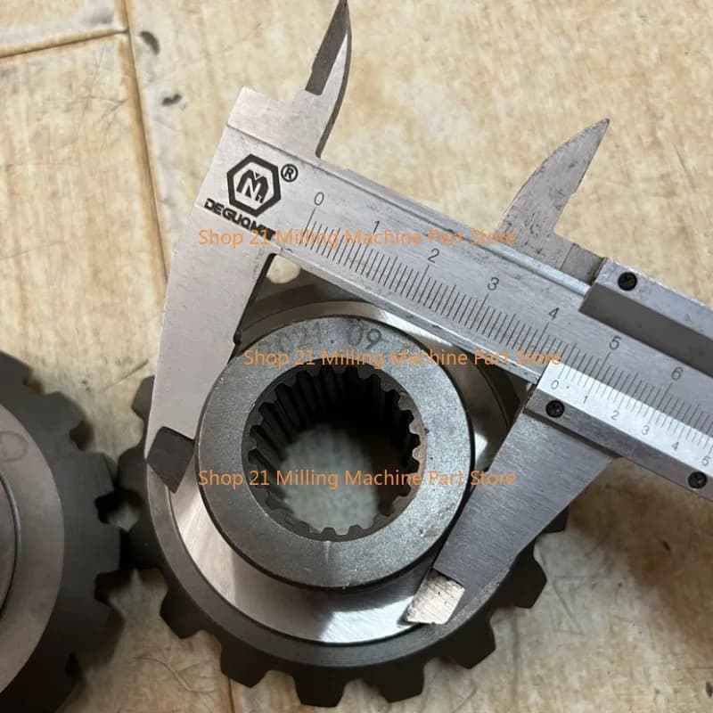 Tractor Front Axle Bevel Gear 17/18 Teeth 3C091-43250 For Kubota M854K.954KQ