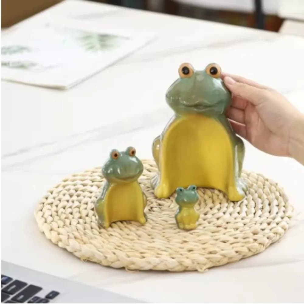 Creative Ceramics Cute Frog Owl Family of Three Living Room TV Cabinet Entrance Ornament Figurines & Miniatures