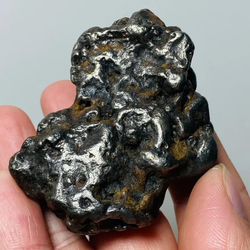 Natural iron ore specimen energy witchcraft stone for healing family decoration