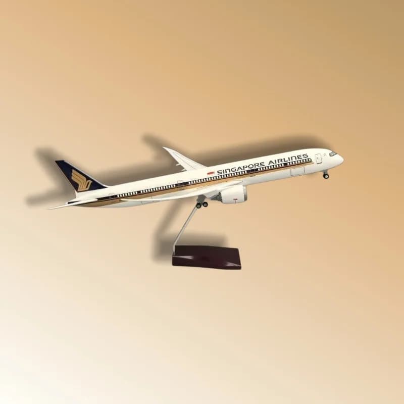 47 cm Singapore Airlines B787-10 1:145 Scale Die-Cast Resin Model with Wooden Base and Landing Gear—Collector's Grade Display