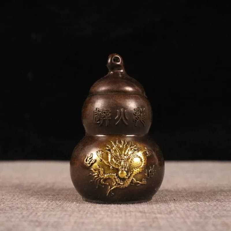 Dongwen Bronze Gilt-Plated Carved Fire-Repelling Dragon Gourd, Home and Office Decorative Item, Antique Collectible Treasure