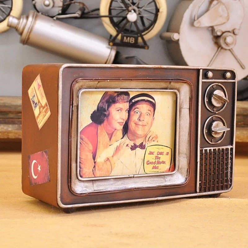 Retro Iron Desktop Ornament Inspired by Vintage Television Design Perfect for Living Room Bar or Hotel Interior Decor Handcrafte