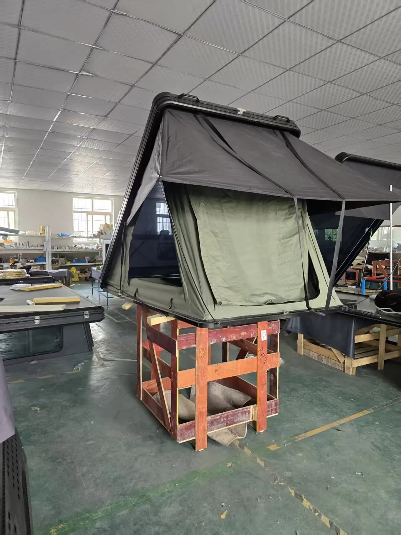 4x4 Aluminum Roof Top Tent for Overland Offroad Car-2 Person Waterproof Four-Season Outdoor Camping Adventure