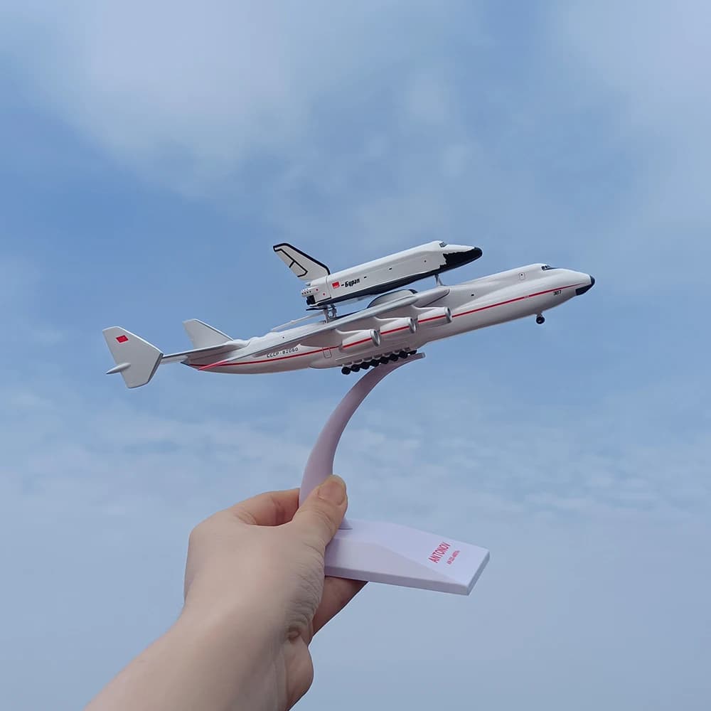 Antonov An-225 AN225 "Mriya" Space Shuttle Blizzard Diecast ABS Plastic Airplane Model 1/400 Scale Static Display Collection Toy